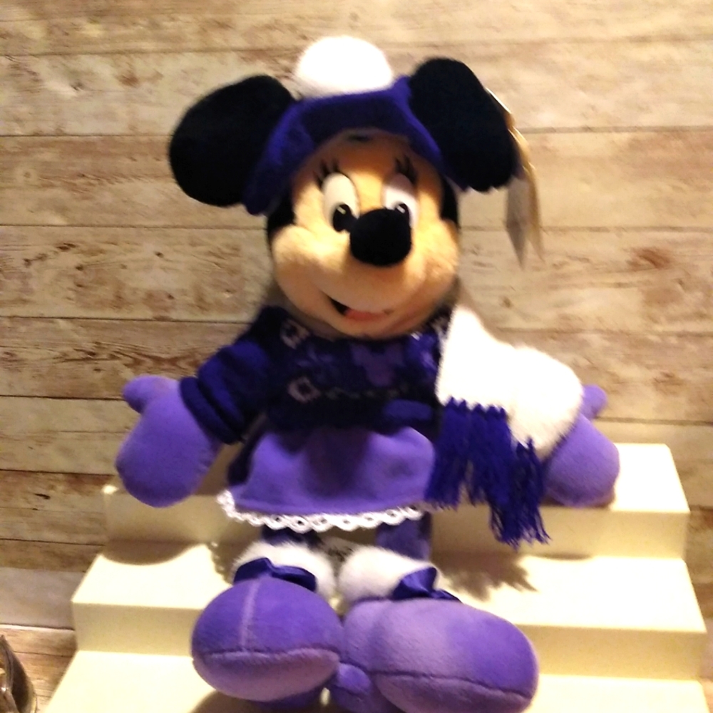 Vintage holiday Minnie Mouse with Tag